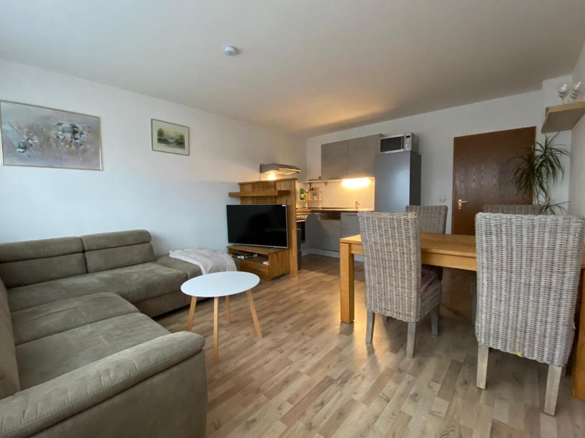 Ferienwohnung Hersbruck Wlan Free Parking Modern Zentral Und Natur Exterior foto